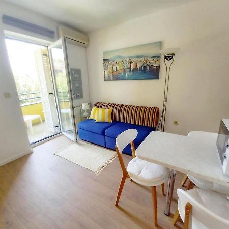 Apartment Lungomare Pula Exteriör bild