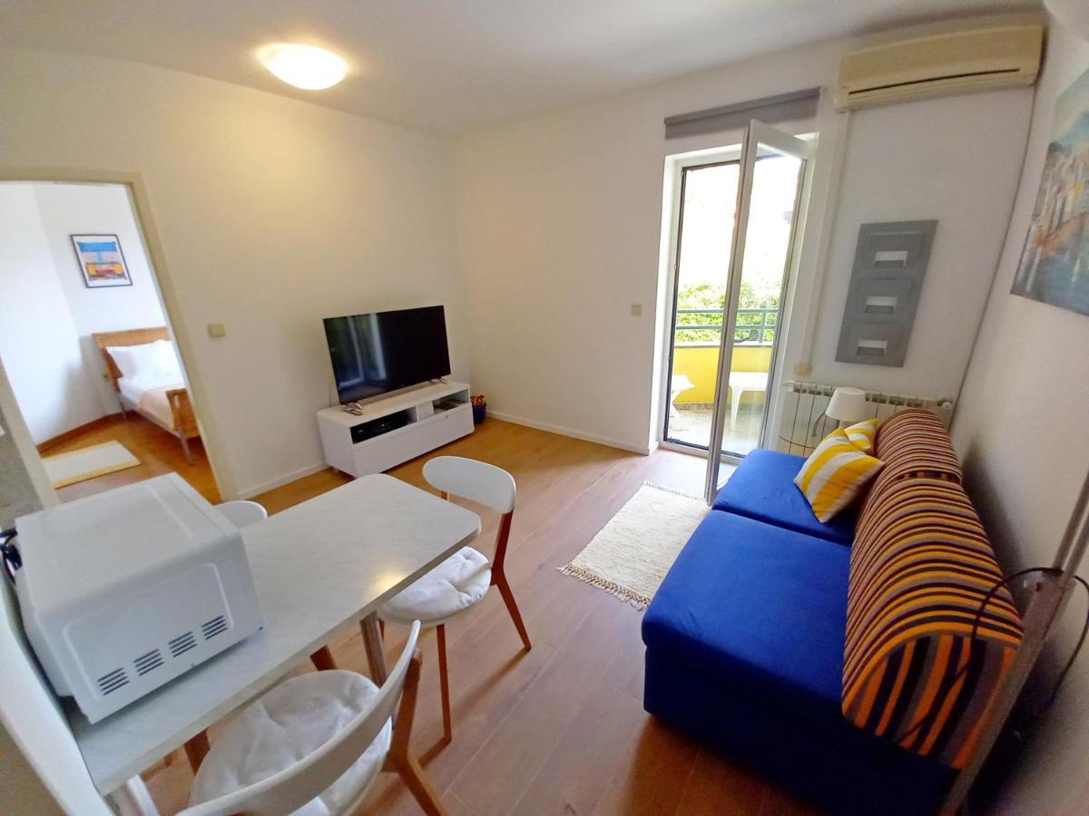Apartment Lungomare Pula Exteriör bild